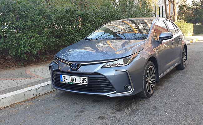 Toyota Corolla hibrit mi daha iyi Peugeot 3008 hibrit mi? - Kapak Görseli