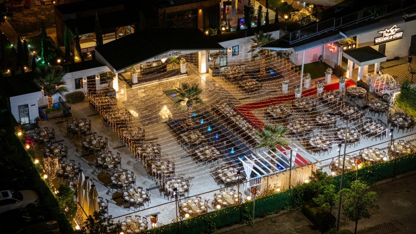 Fly Garden kaç kişilik düğün kapasitesine sahip? - Kapak Görseli